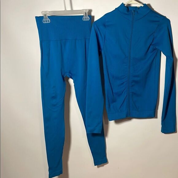 Blue Activewear Set - Picture 1 of 16